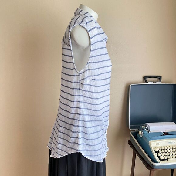 Merona Women's L Sleeveless White Blue Striped Semi Sheer Button Down Blouse - Picture 3 of 6